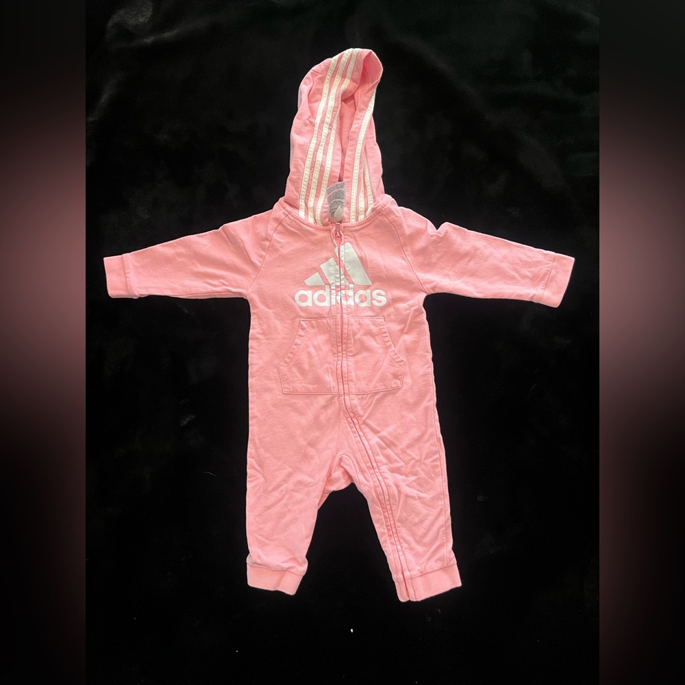 Adidas romper